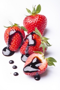 fragole con glassa di aceto balsamico,